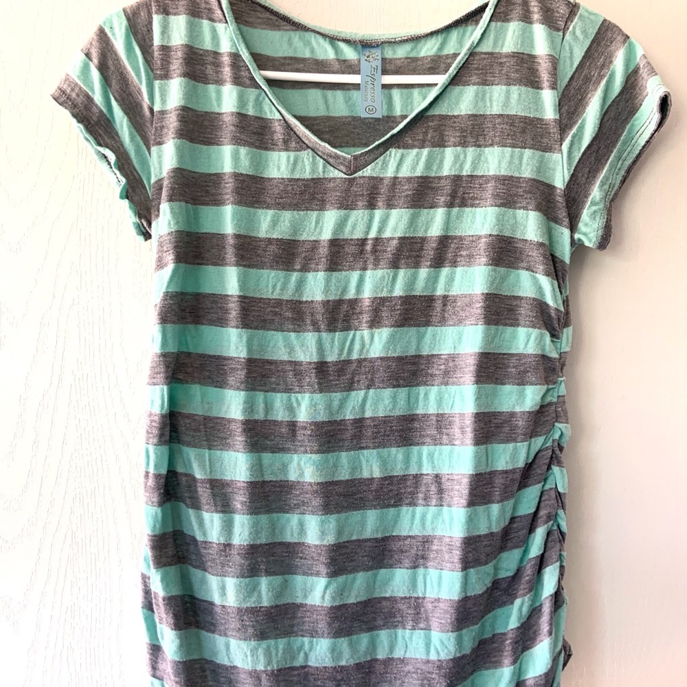 Lot of maternity shirts - Picture 4 of 7